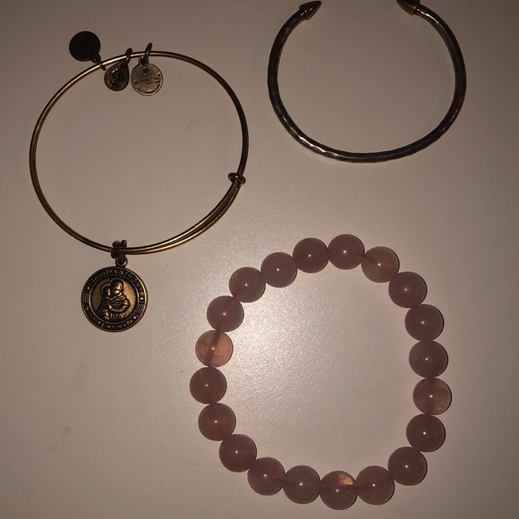 3 lucky bracelets! - Picture 1 of 4
